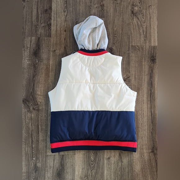 Champion Puffy Vest - Picture 2 of 5